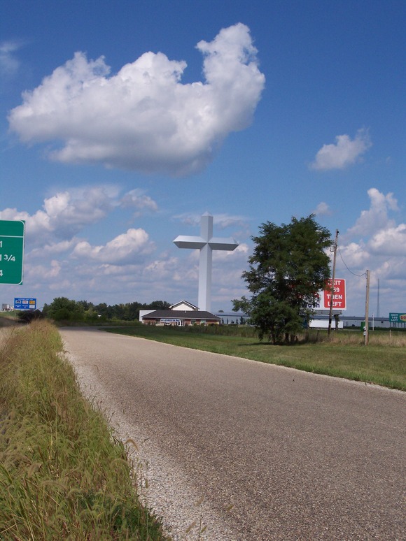 Effingham, IL: the cross at a distance