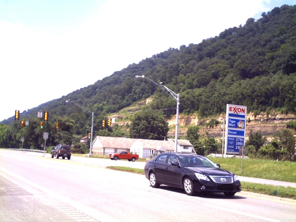 Belle, WV: City of Belle WV - Intersection of US Rt 60 & Witcher Creek Rd at the beginning of the city of Belle