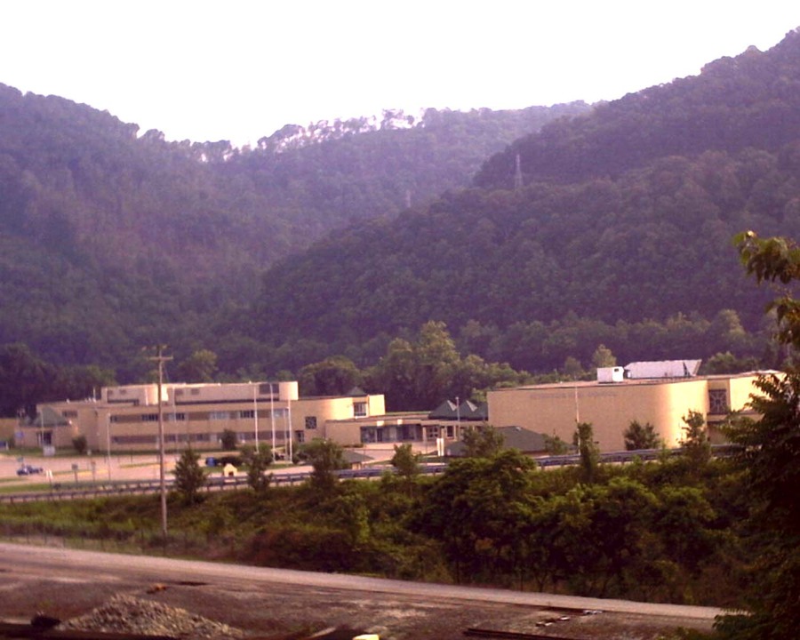 Belle, WV: City of Belle WV - Riverside High School / Quincy Mall area East End of Town