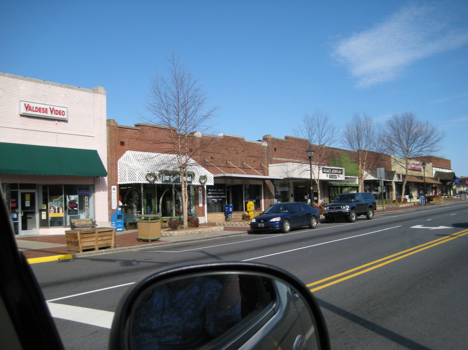 Valdese, NC: Main Street looking east, Valdese, NC