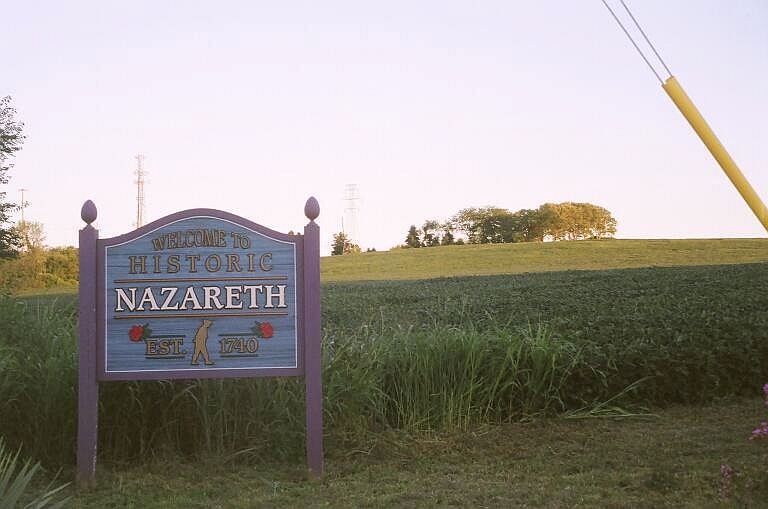 Nazareth, PA: Welcoming sign