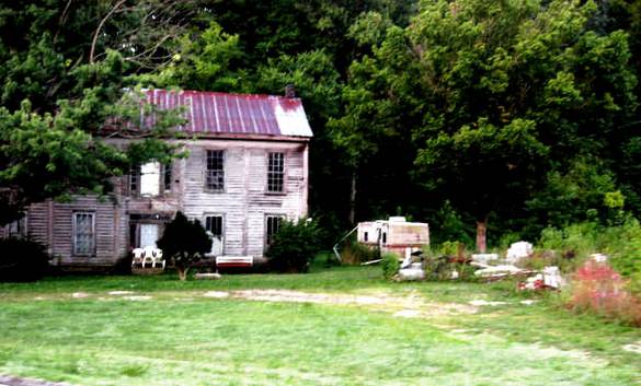Morristown, TN: house on sulfer springs use to be a house for people traveling on trains to spend the night in