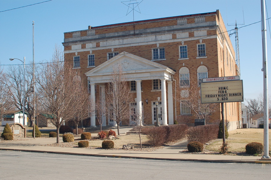 Humansville, MO: Humansville Community Building