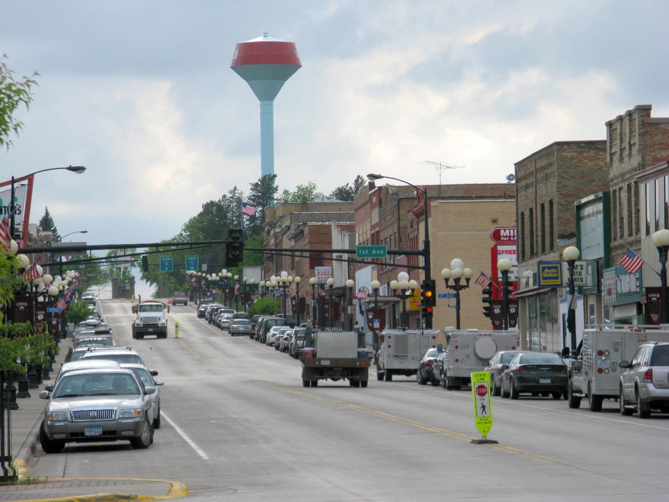 Chisholm, MN: Looking West on Lake Street