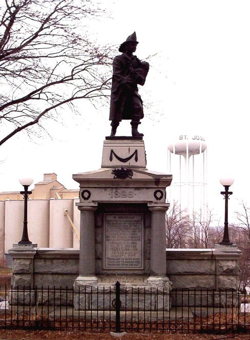 St. Joseph, MI: Fireman statue