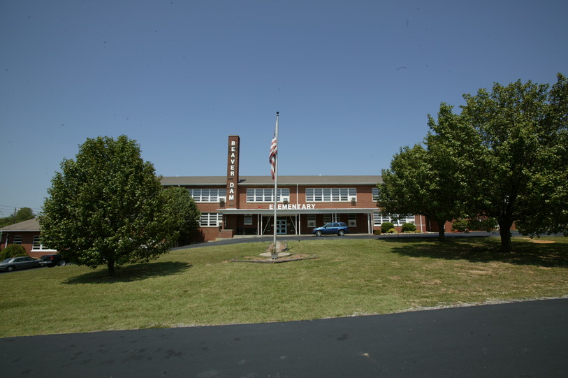 Beaver Dam, KY: Beaver Dam Elementary School (Old BDHS High School
