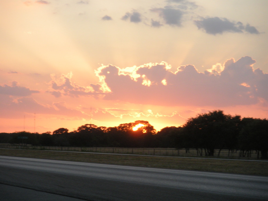 Giddings, TX: Giddings Sunset Hwy 290