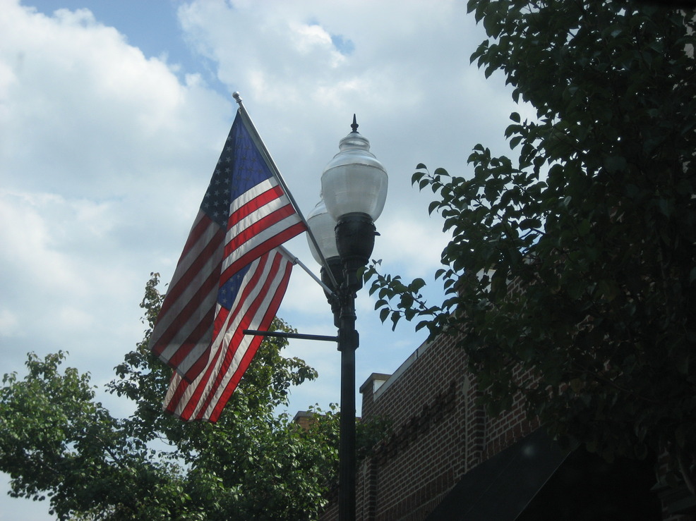 Ashland, OH: Light Post on West Main Street