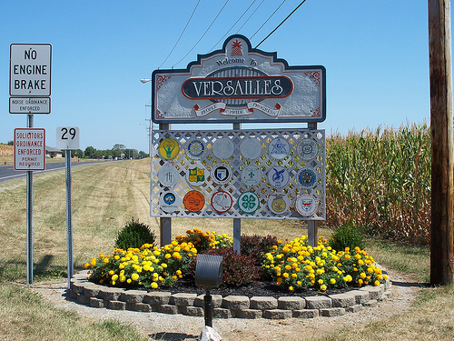 Versailles, OH: Entrance to the Village