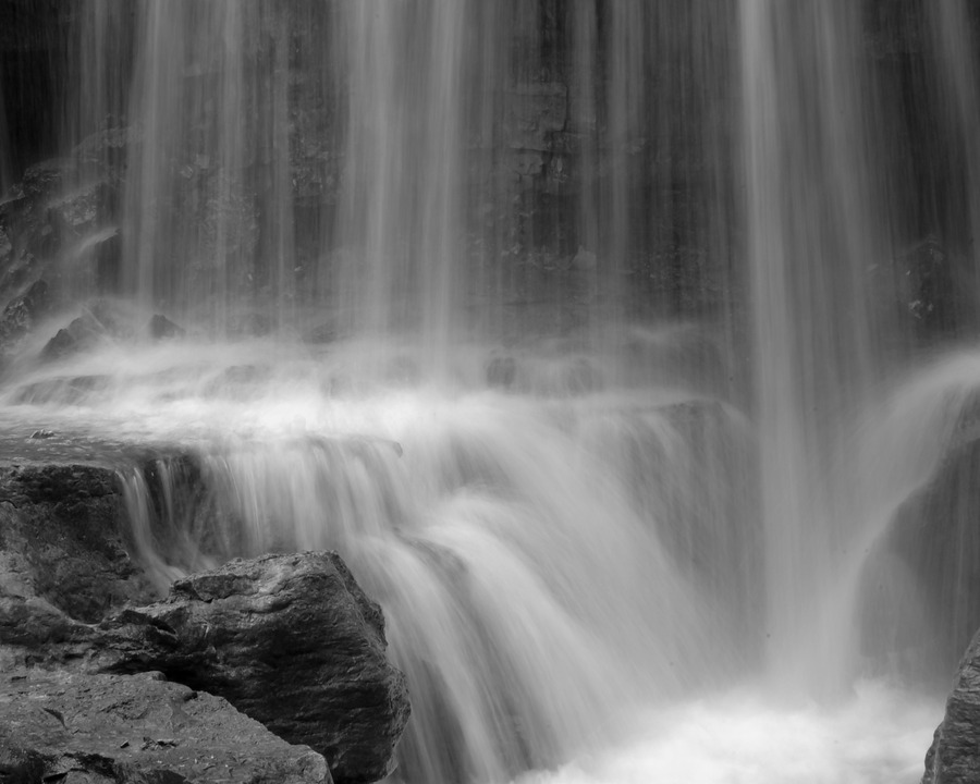 Bella Vista, AR: Tanyard Creek Waterfall