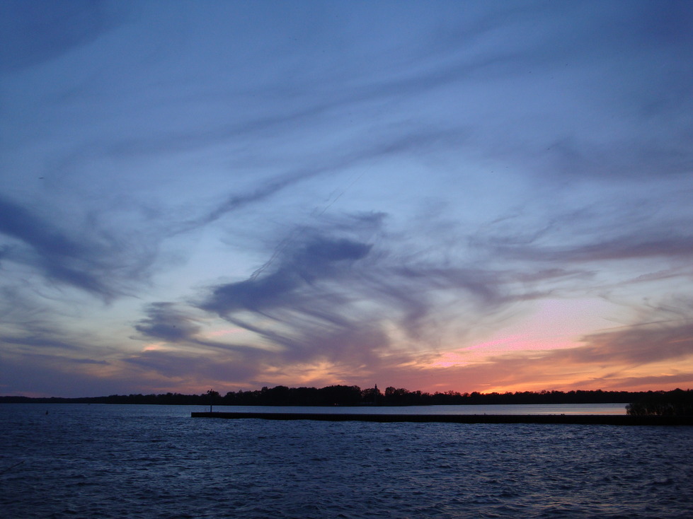 Erie, PA: South Pier sunset