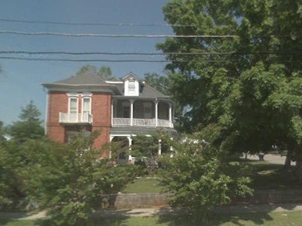 Russellville, AL: Victorian Home - Russellville.