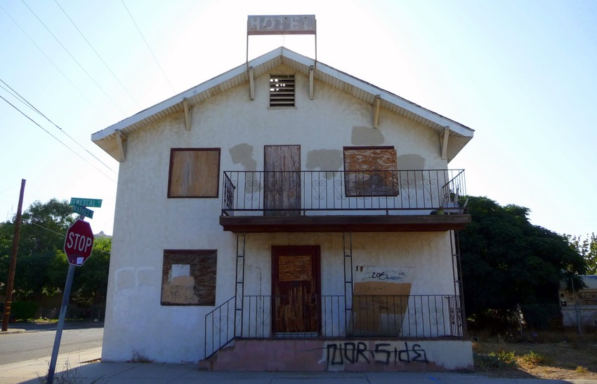 Piru, CA Piru Abandoned Hotel photo, picture, image (California) at