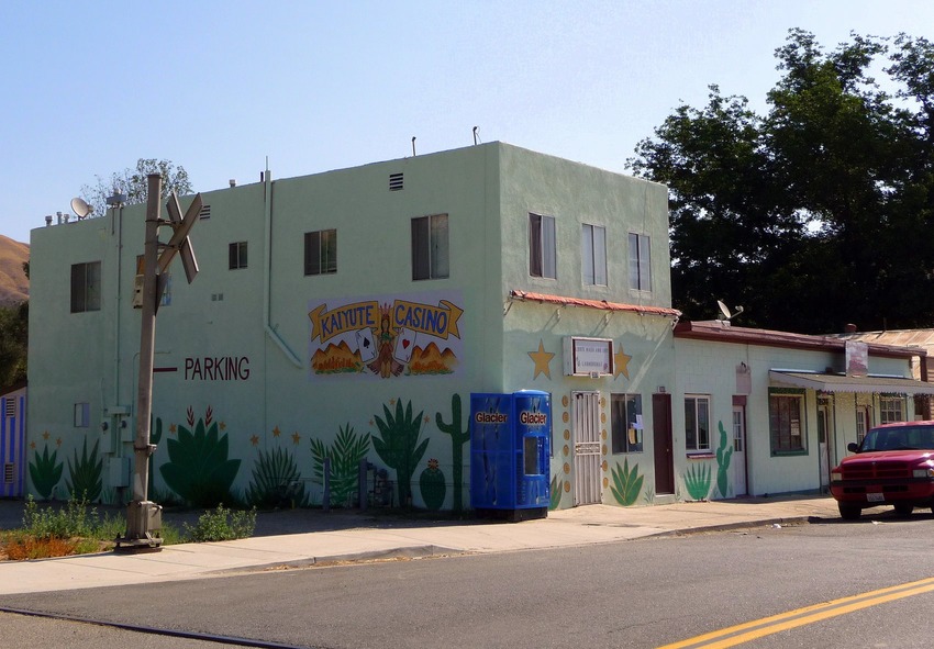 Piru, CA Lori's Wash and Dry Laundromat photo, picture, image
