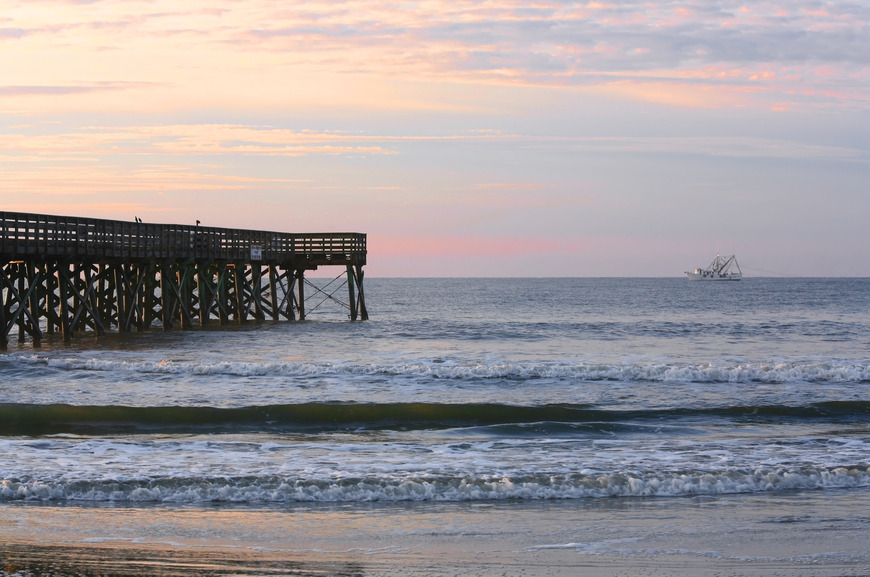 Isle of Palms, SC: Shrimp boat and the IOP pier