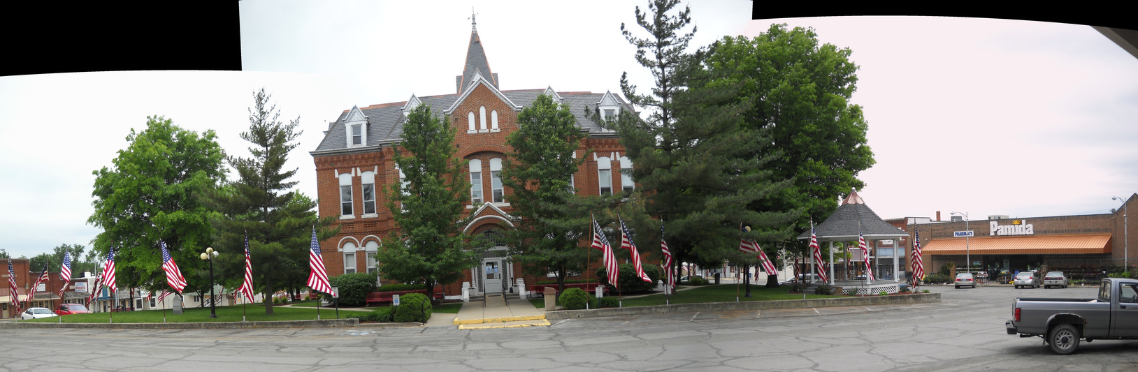 Albany, MO: Gentry County Courthouse in Albany, Mo