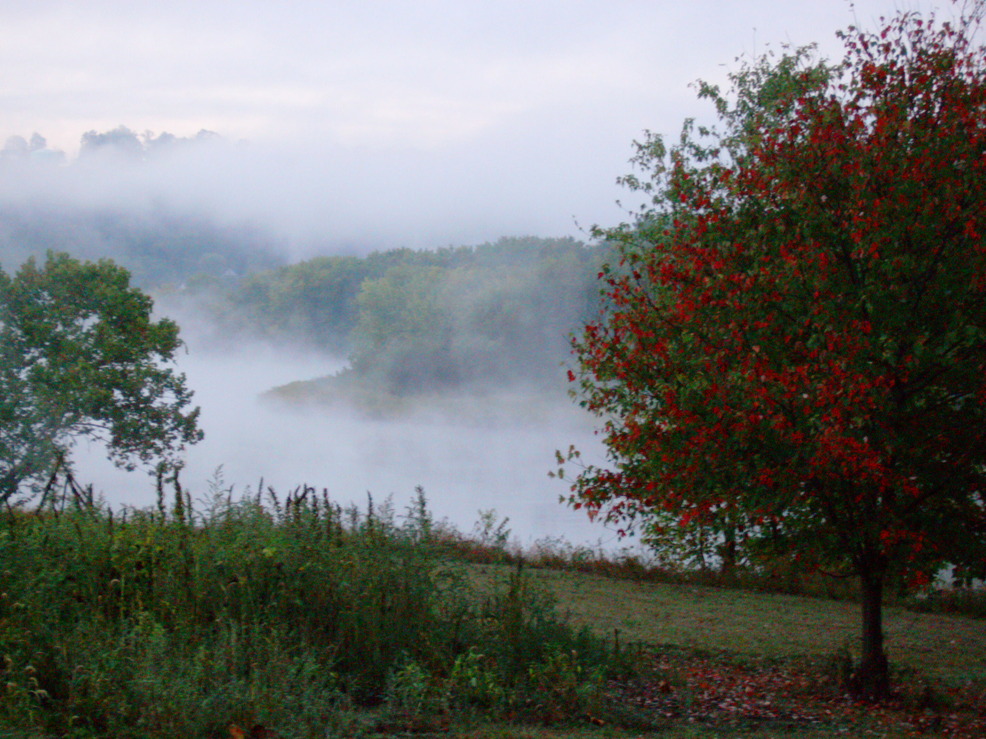 Aurora, IN: Fall in the City