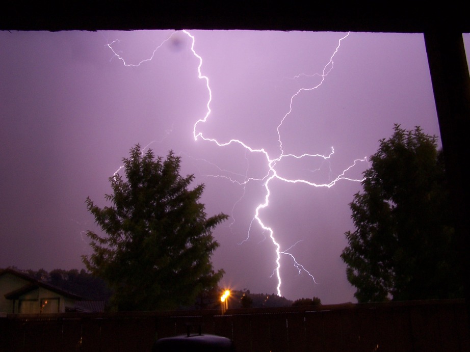 Diamond Bar, CA: Lightning from local storm
