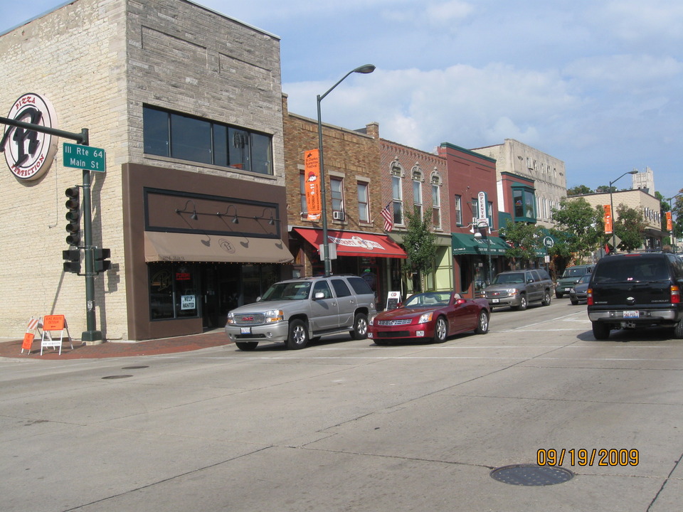 St. Charles, IL: Shops along Route 64 (looking east from the river front)