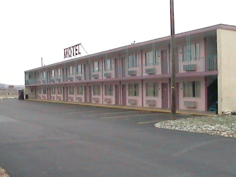 Logan, OH shawnee inn motel photo, picture, image (Ohio) at