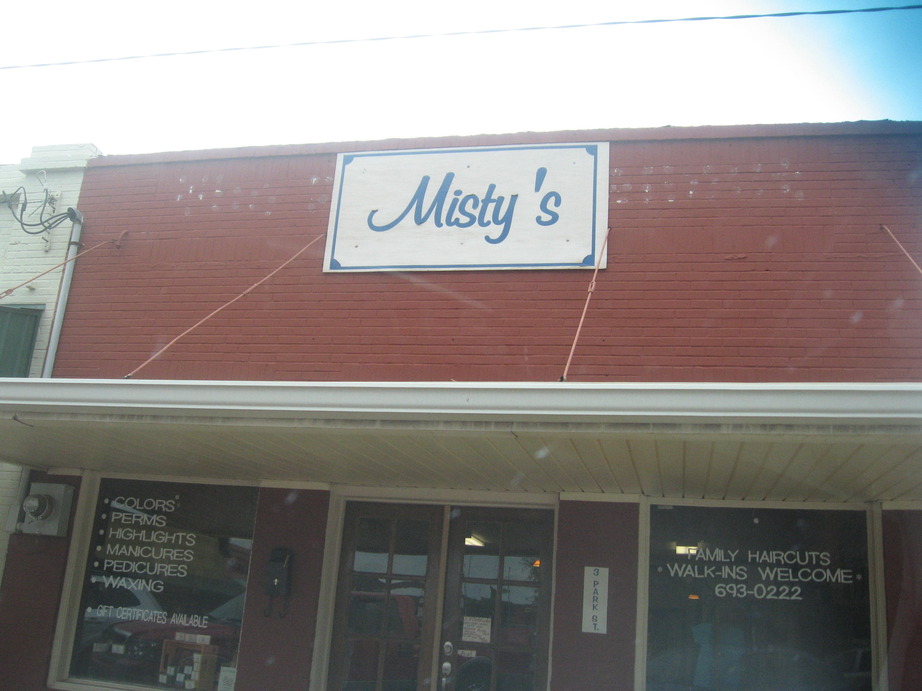 Headland, AL: Misty's Hair Salon