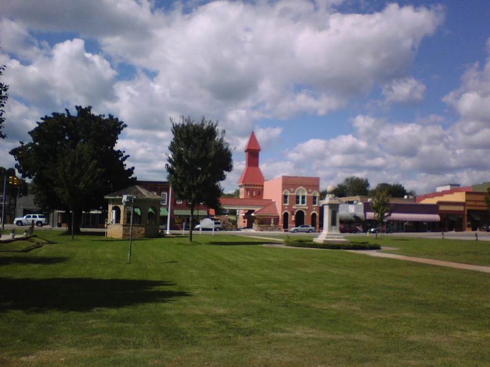 Etowah, TN Looking across the Memorial from The Train Depot and looking toward Needful Things