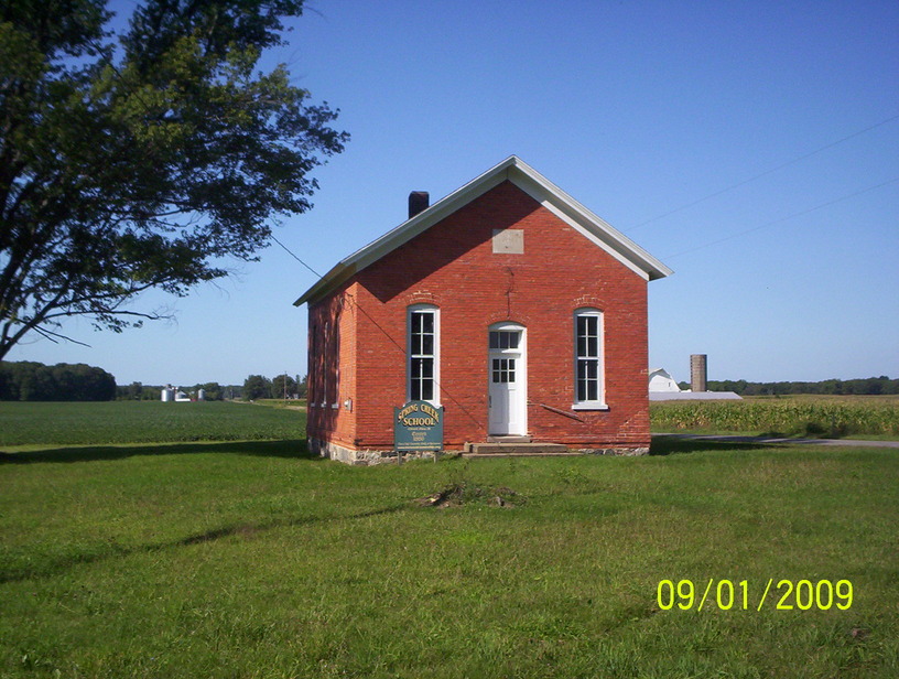 Three Oaks, MI: Little Red Schoolhouse
