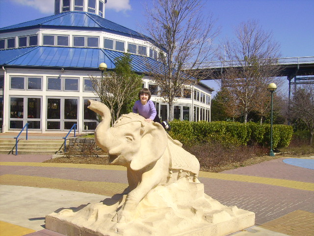 Chattanooga, TN: Outside the carousel