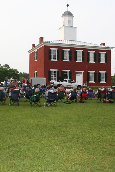 Somerville, AL: Bluegrass in the courthouse square (June 2009)