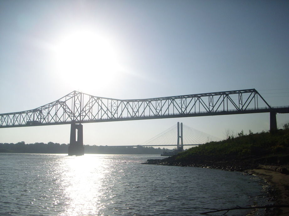 Greenville, MS: The New Bridge as see through The 1940 Bridge