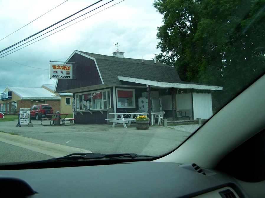 Lincoln, MI: The Dairy Barn