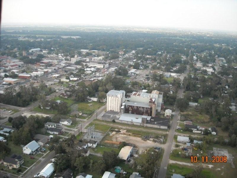 Abbeville, LA: This picture was takin in 2008 of a over head look of the rice mill you can also see the Court house