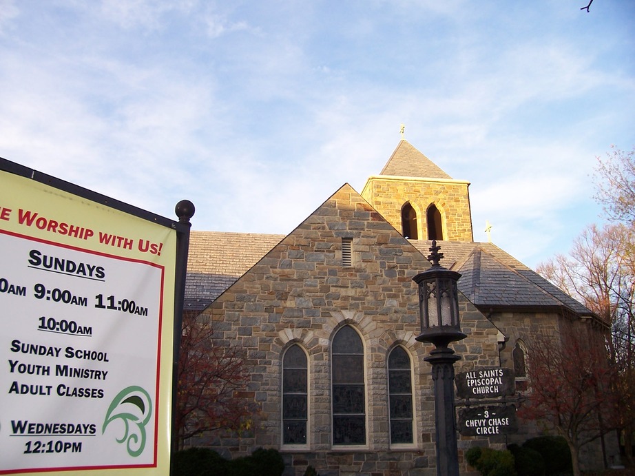 Chevy Chase, MD: All Saints Episcopal Church, 3 Chevy Chase Circle, 4:16 pm, Nov 29th, 2009.