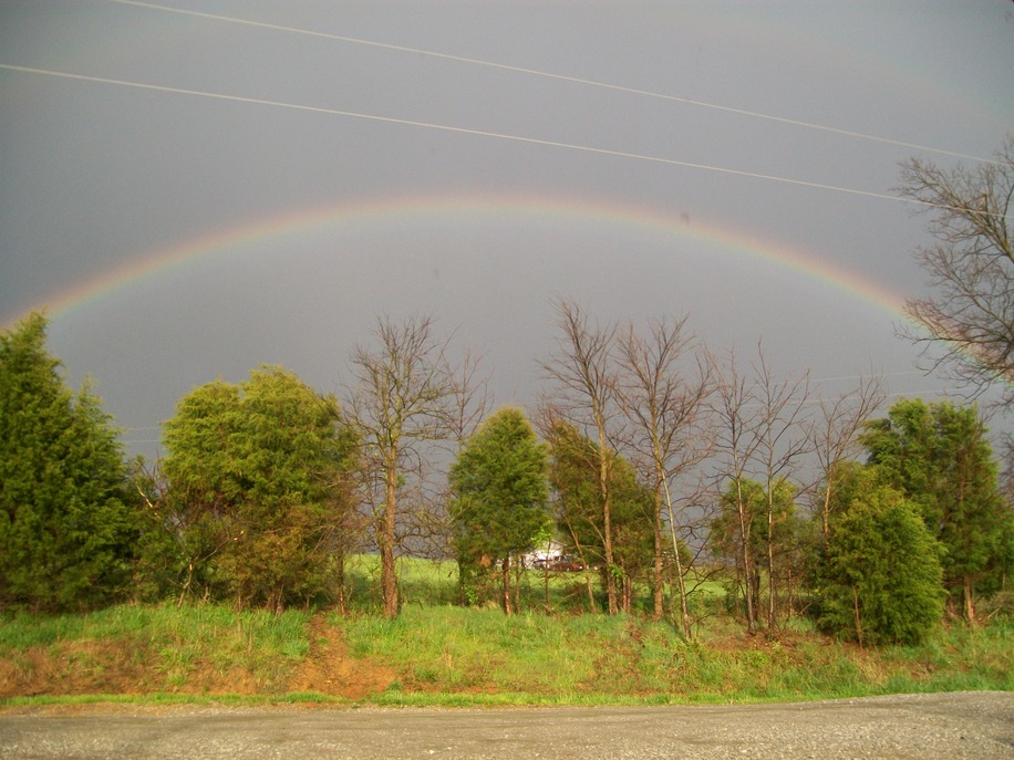 Caneyville, KY: Rainbow after rain storm outside my house