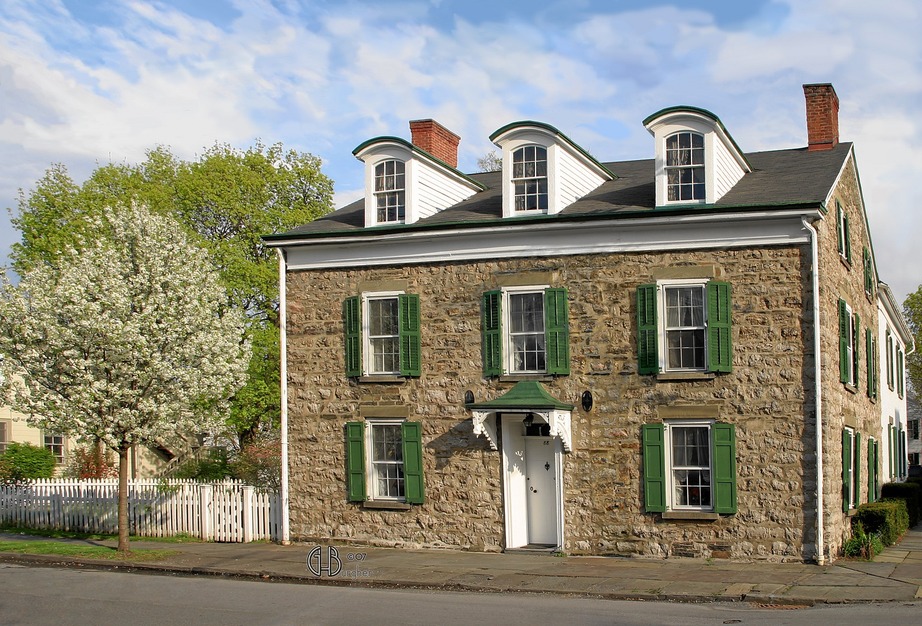 Kingston, NY: Stone house in uptown Kingston