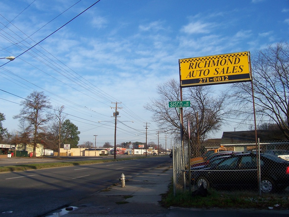 Richmond, VA: The corner of Sisco Ave and Jefferson Davis Hwy, looking NNW at 8:12 am, December 8, 2009.