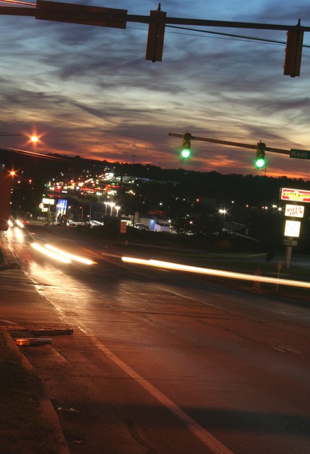 Hermitage, PA: Looking west down East State!