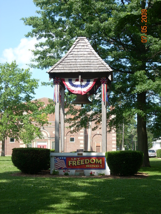 Mount Morris, IL: Mt. Morris Let Freedom Ring Bell