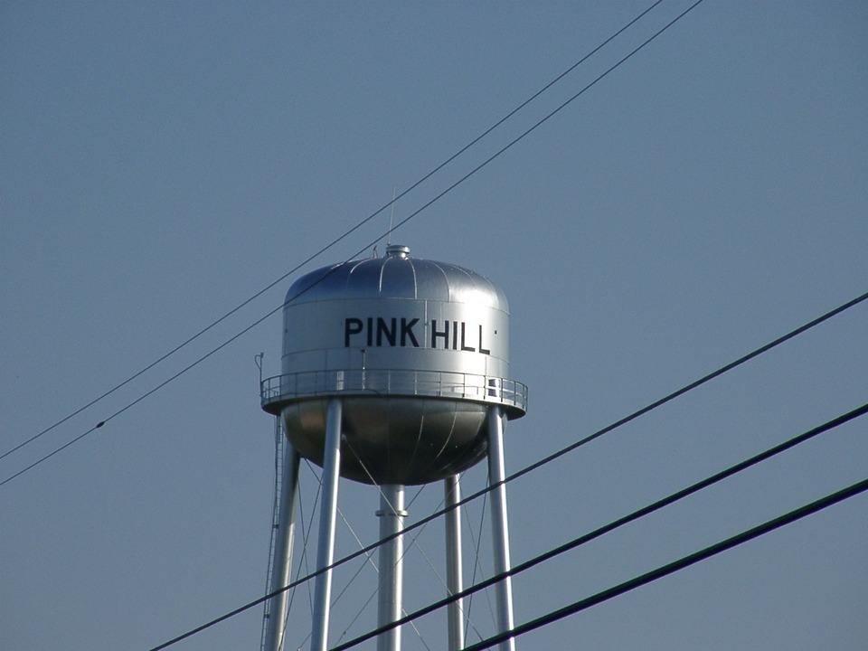 Pink Hill, NC: water tank in center of town