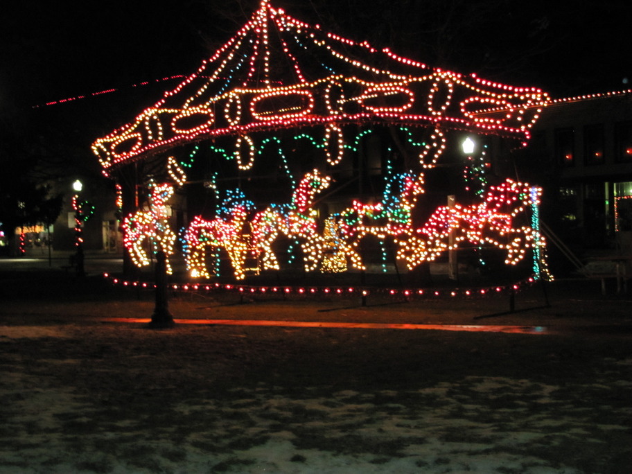 Plainwell, MI Christmas lights photo, picture, image (Michigan) at