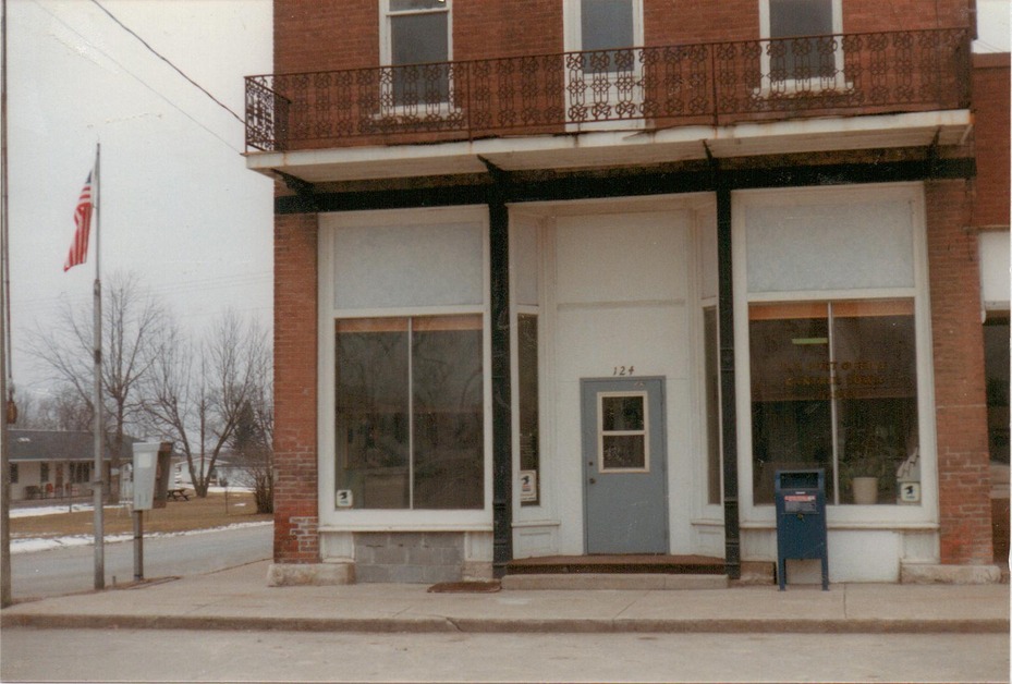 Cantril, IA: CANTRIL, IA POST OFFICE