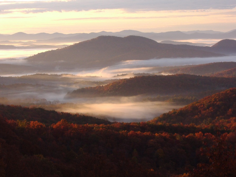 Murphy, NC: Fog in the mountains