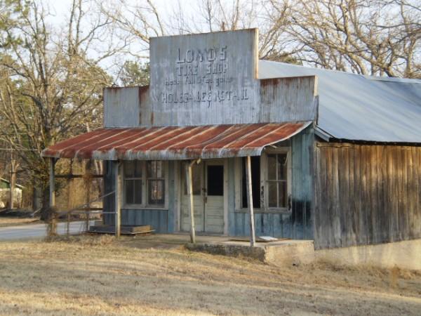 Jay, OK: Lloyd's Tire Shop at corner of Lindly and Brush Creek Road/5th Street in Jay OK