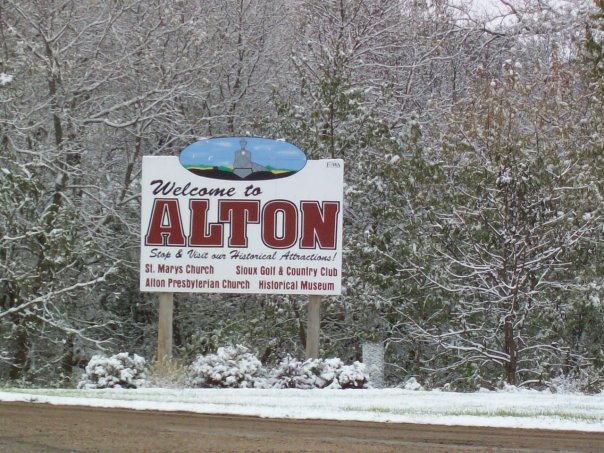 Alton, IA: Alton, Ia River and Elevator First Snow October 12, 2009