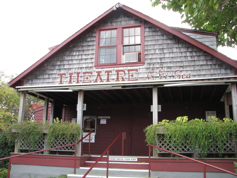 Wakefield-Peacedale, RI: Theater By The Sea - Wakefield, RI
