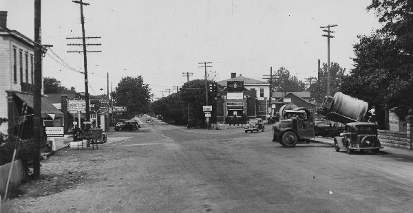 Shively, KY: 7th Street and dixie Highway in Shively, Ky. (circa 1927)