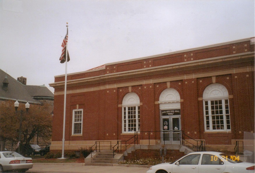 Menomonie, WI: POST OFFICE