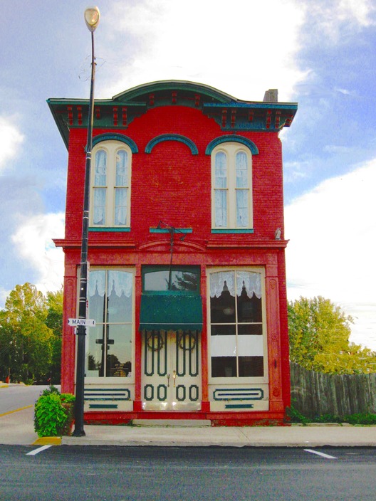 Lexington, MO: STORE FRONT IN HISTORICAL BUSINESS DISTRICT
