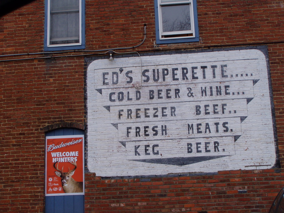 Otter Lake, MI: Ed's Supperette