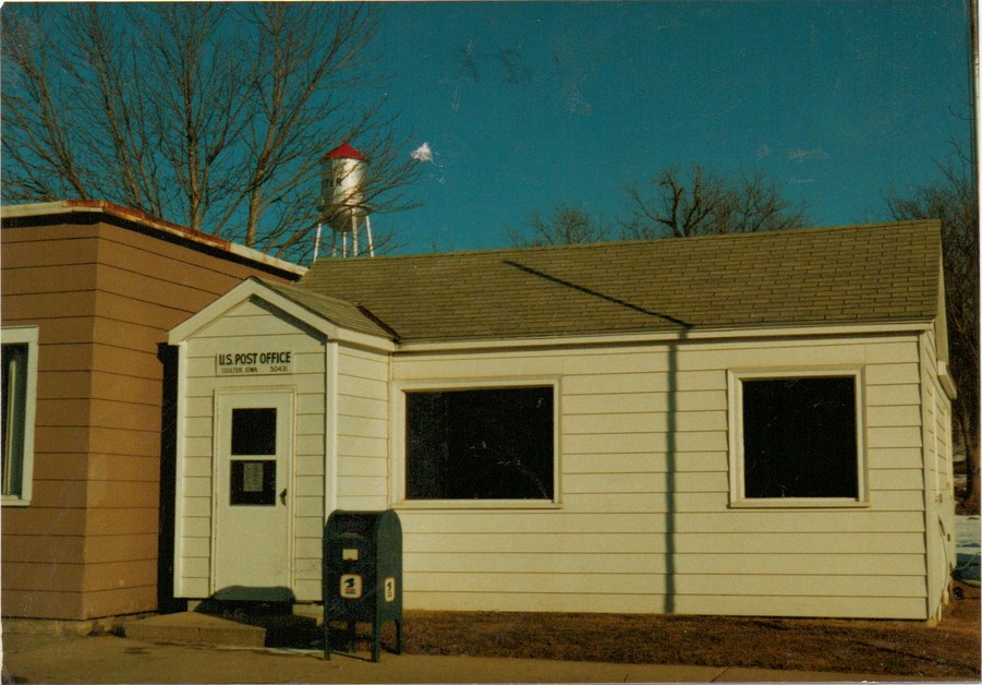 Coulter, IA: POST OFFICE & WATER TOWER